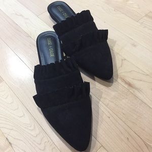 CHASE + CHLOE Black ruffle mules